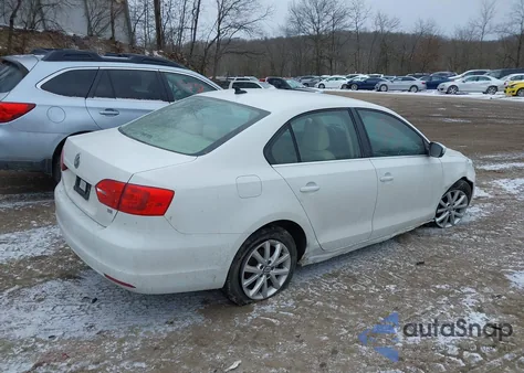 2014 Volkswagen Jetta 1.8T Se z USA, uszkodzony, nr VIN 3VWD07AJ8EM293312